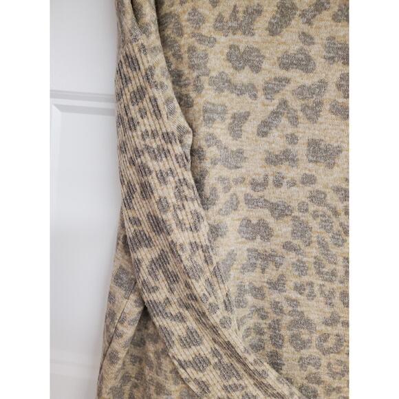 Buffalo David Bitton Cheetah/Leopard Print Long Sleeve Knit Top | Size Small - Picture 4 of 6